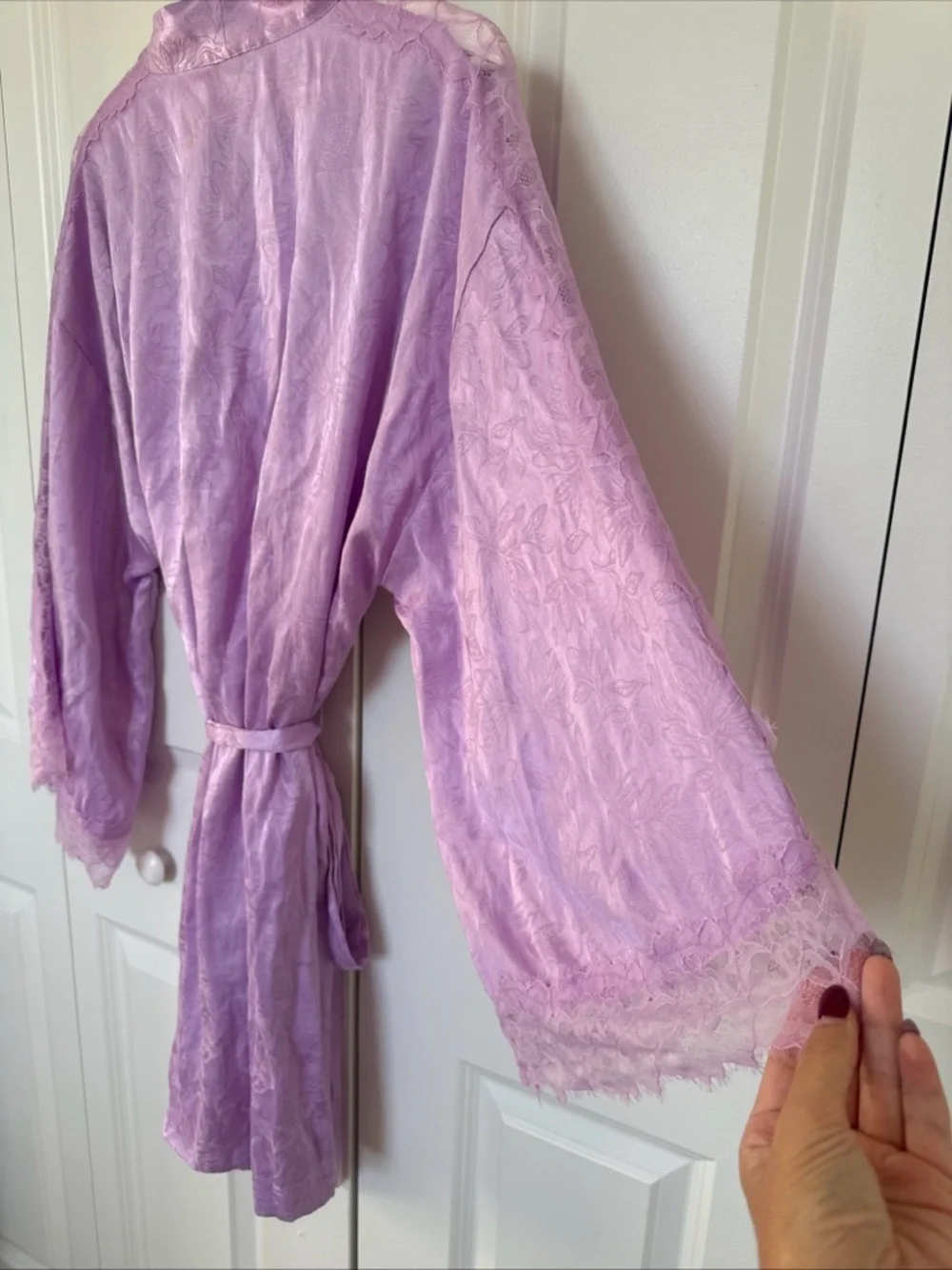 Victoria's Secret Lace Trim Viscose Robe Size M/L Lilac Flowery Pattern Bridal - Picture 13 of 15